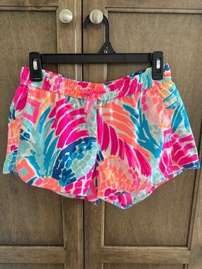 Lilly Pulitzer Run Around Shorts in Gombay Smashed Print. Women’s XS.